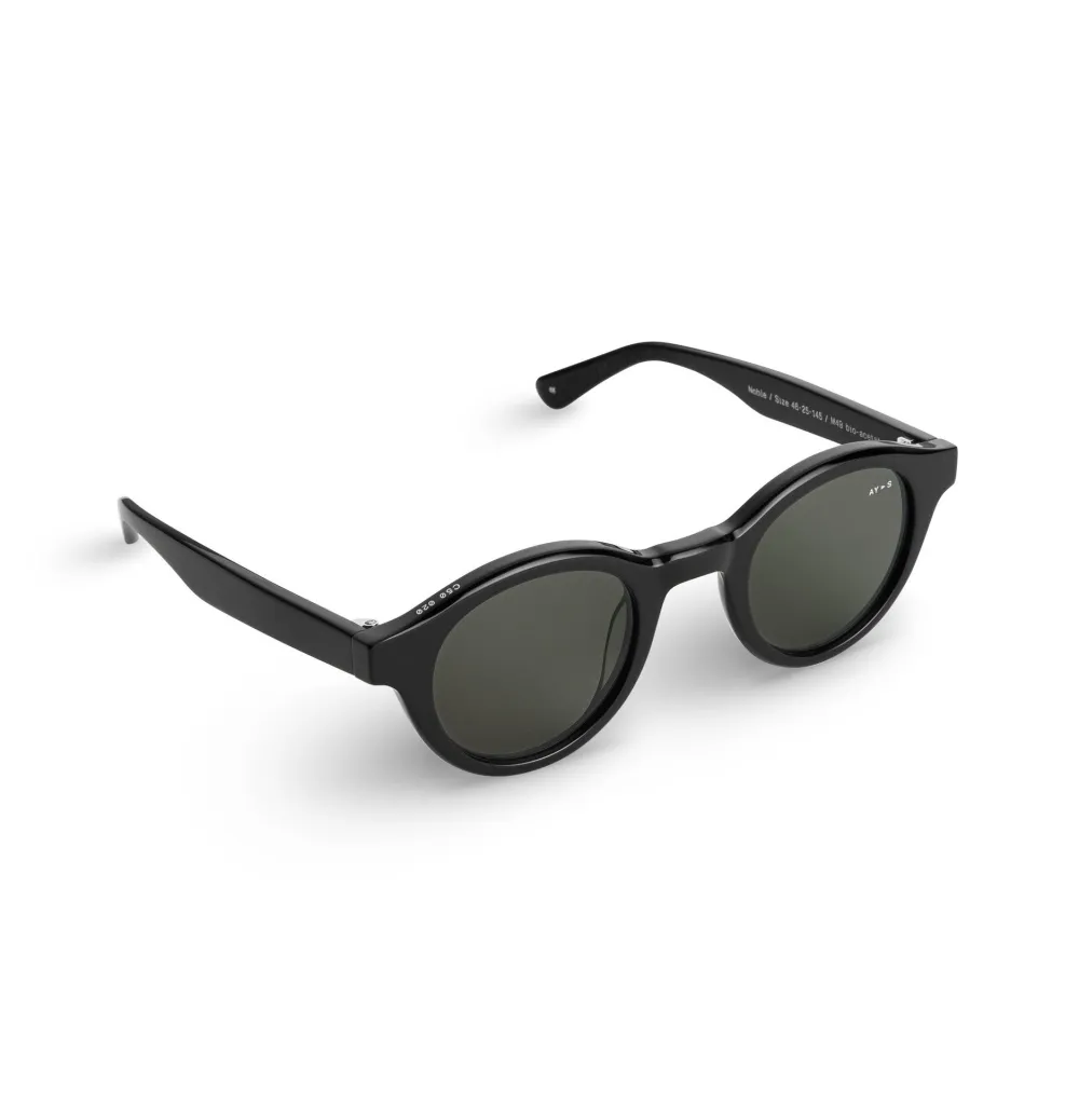 James AY Noble black