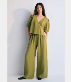 The New Society Hera pnat olive S25WPA10P13