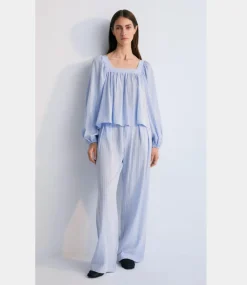 The New Society Symi blouse powder blue S25WBL15P1