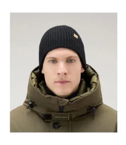 Woolrich Merino wool ribbed beanie black
